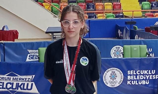 Sakaryalı raket Konya’daki şampiyonaya damga vurdu