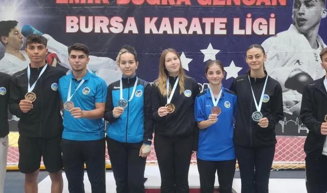 Sakaryalı karateciler Bursa’dan 8 madalyayla döndü