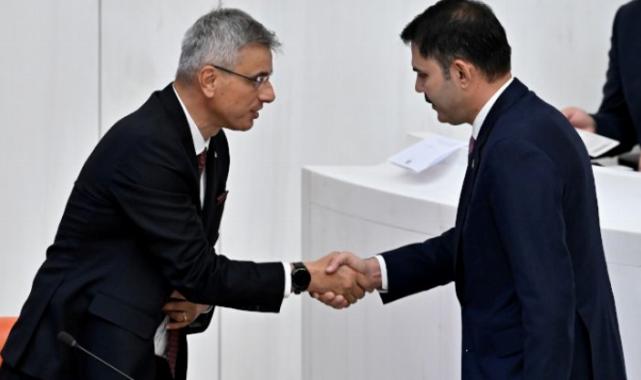 Yeni bakanlar yemin etti