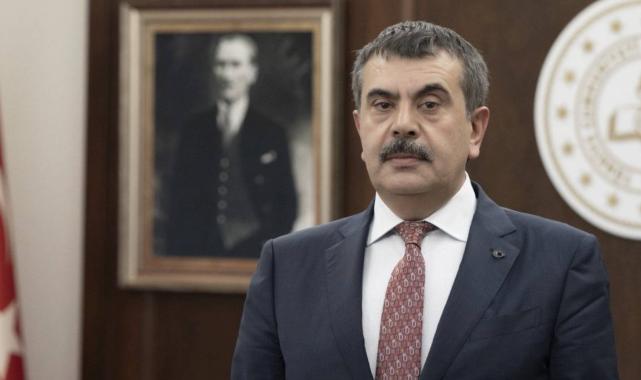 Bakan Tekin’den Roblox Açıklaması!