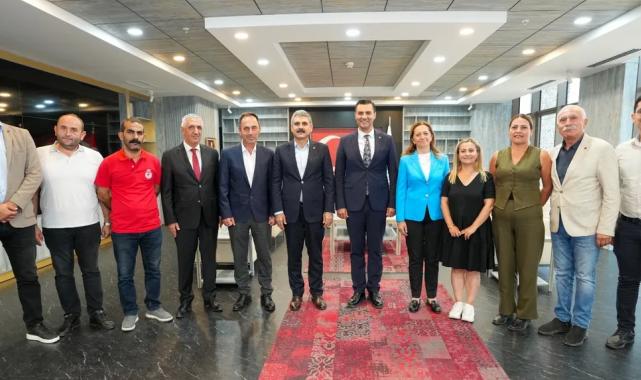 Başkan Ferdi Zeyrek DİSK’i konuk etti