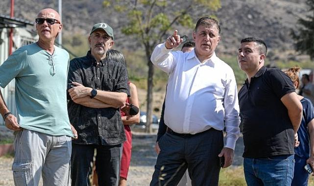 Başkan Tugay yangın bölgesinde iyileştirme çalışmalarını başlattı