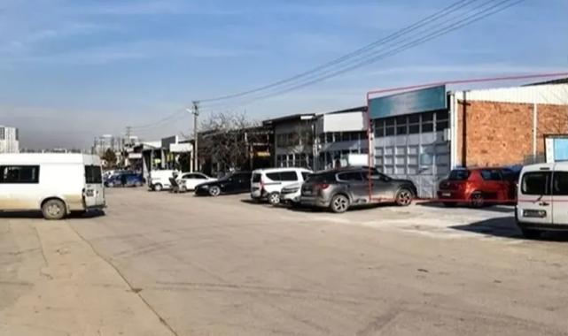 Bursa’da küçük sanayi esnafı sinek avlıyor