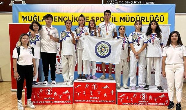 Büyükşehir Belediyesi Sporcularından Taekwondo Şampiyonaları’nda Büyük Başarı