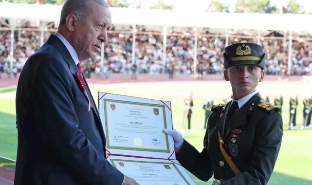 Cumhurbaşkanı Erdoğan, Kara Harp Okulu mezuniyet törenine katıldı