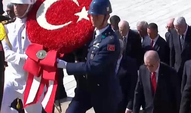 Devlet erkanı Ata’nın huzurunda