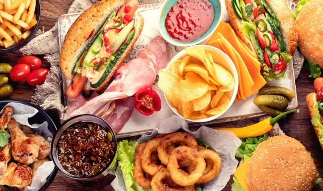 Fast food beslenme alışkanlığı depresyona sürüklüyor
