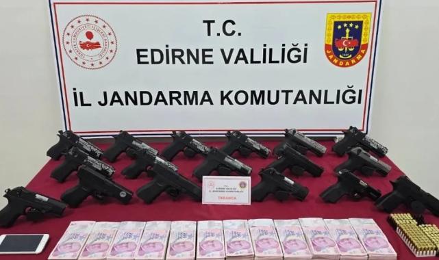 İpsala’daki operasyonda 17 tabanca ele geçirildi
