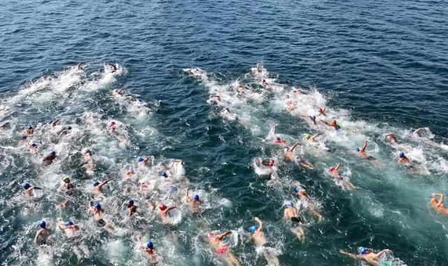 İzmit Körfezi’nde ‘Büyük Zafer’in coşkusu
