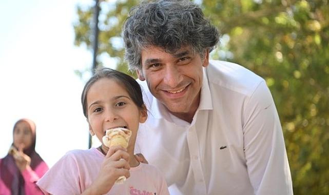 Kartepe’de dondurmalar Mustafa Başkan’dan
