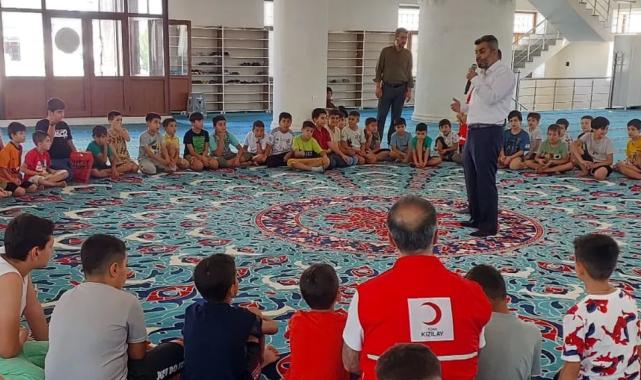 Kızılay Artuklu Şubesi’nden Kuran kursu öğrencilerine ziyaret