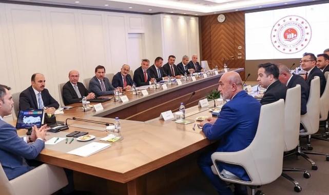 Konyalı başkanlardan Bakan Kurum’a ziyaret