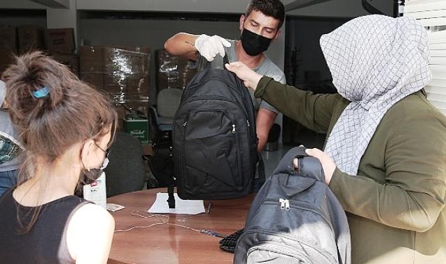 Nilüfer Belediyesi’nden öğrencilere kırtasiye desteği
