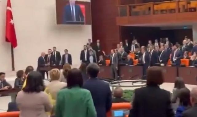 Olağanüstü oturumda kan aktı!