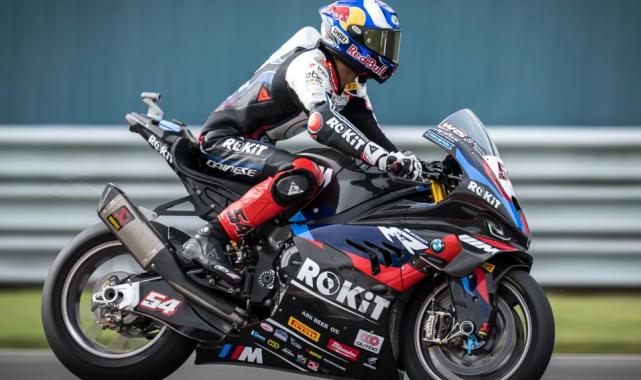 Toprak Razgatlıoğlu tarih yazmaya devam ediyor