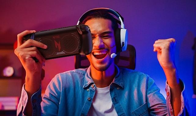Acer İlk Avuç İçi Oyun Bilgisayarını Tanıttı: Nitro Blaze 7