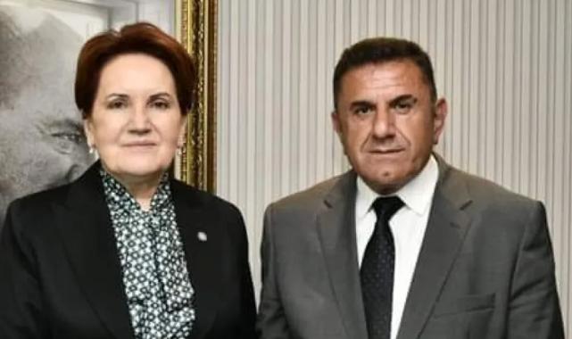 Ahırlı Belediye Başkanı Üzlük, meclis üyeleriyle birlikte İYİ Parti’den istifa etti