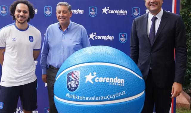 Anadolu Efes sponsorluk anlaşmasını yeniledi