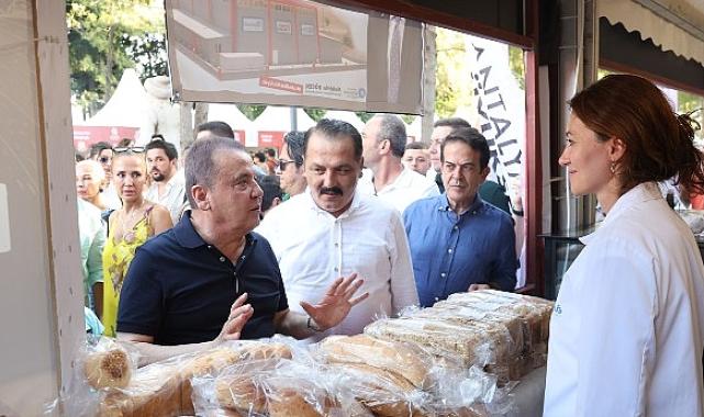 Antalya Foodfest’te lezzet şöleni yaşanıyor