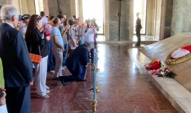 ATA Parti Genel Başkanı Atatürk’ü Türk töresine göre selamladı!