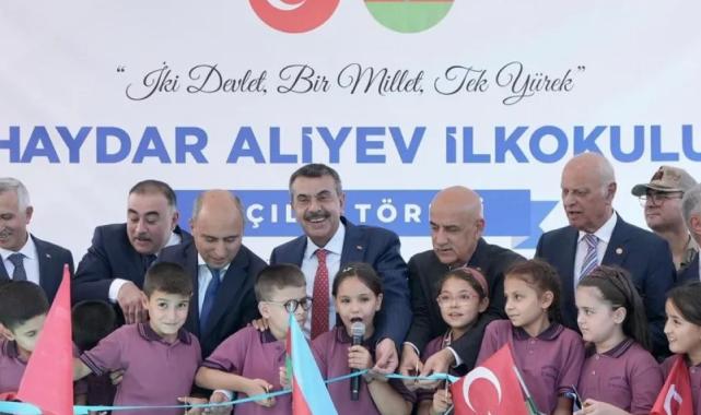 Azerbaycan desteğiyle yapılan ilkokul Kahramanmaraş’ta açıldı