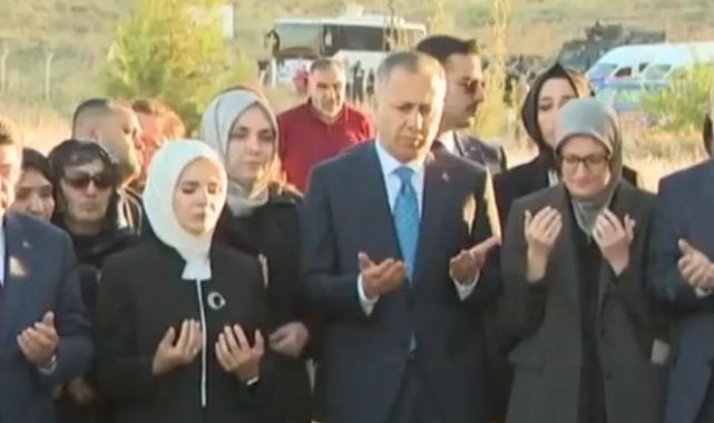 Bakanlardan Narin’in kabrine ziyaret