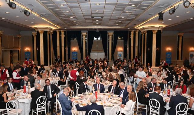 Başkan Bozbey’e RUMELİSİAD’tan ödül