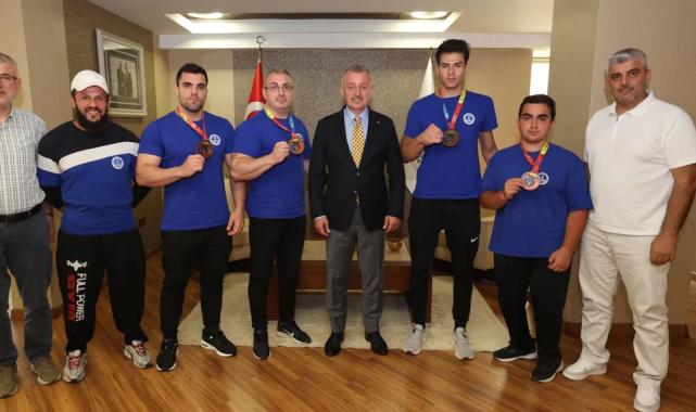 Başkan Büyükakın, Dünya Şampiyonlarıyla buluştu