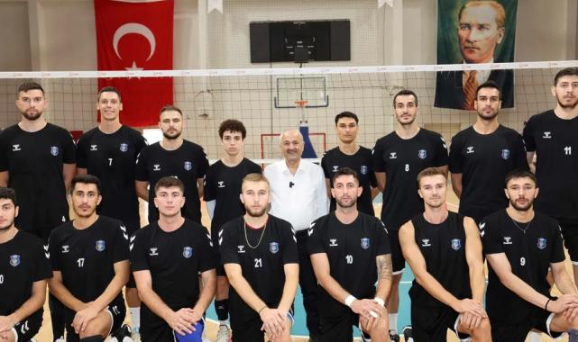 Başkan Büyükgöz’den voleybol takımına ziyaret