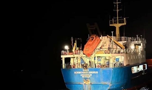 Çanakkale Boğazı’nda makine arızası yapan kargo gemisi kurtarıldı