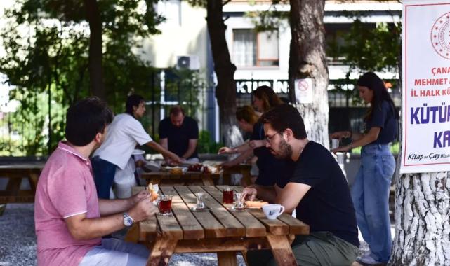 Çanakkale’de çaylar Halk Kütüphanesi’nden