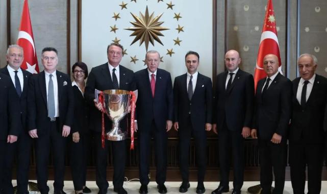 Cumhurbaşkanı Erdoğan BJK heyetini kabul etti