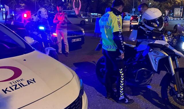 Düzce’de alkollü sürücü polis motosikletine çarptı!