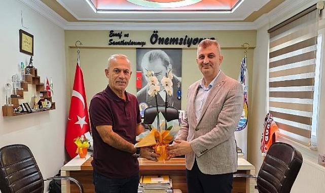 Gölcük Belediye Başkanı Ali Yıldırım Sezer, Ahilik Haftası kapsamında Gölcük Esnaf ve Sanatkârlar Odası’nı ziyaret etti.