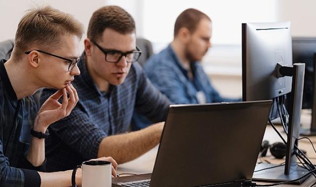 Gölge BT’ye sahip şirketlerin %65’i veri kaybı yaşıyor.