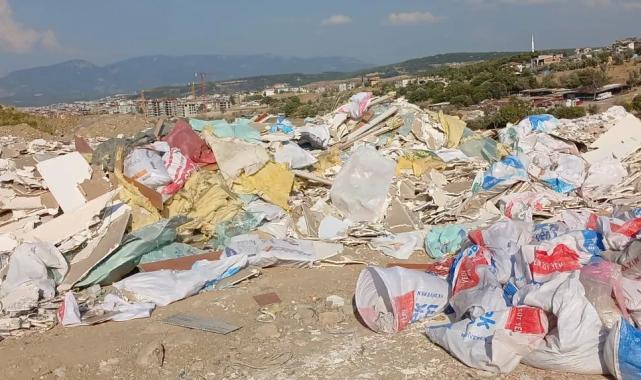İzmir Karabağlar’da moloza geçit yok!