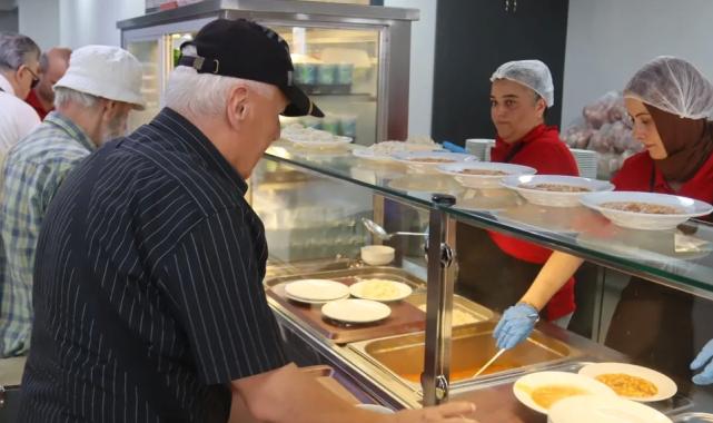 İzmit’te ‘Paşa Kent Lokantası’ büyük beğeni topladı