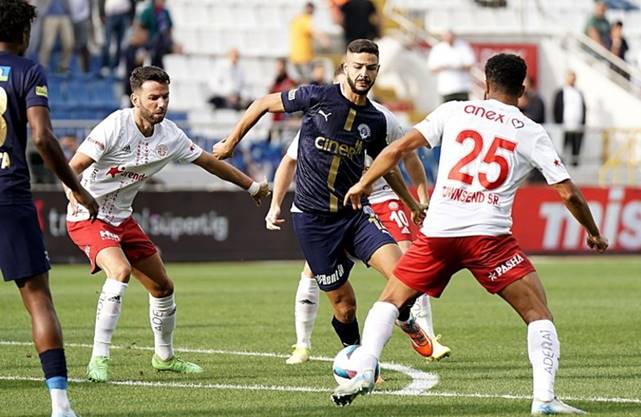 Kasımpaşa 0-0 Antalyaspor (Maç Sonucu) Kasımpaşa ile Antalya yenişemedi!