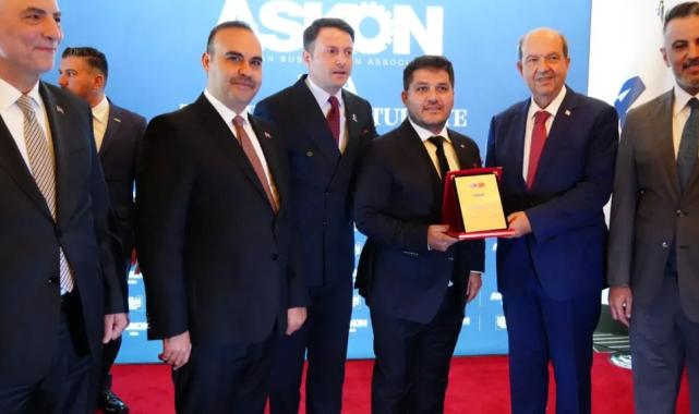 KKTC Cumhurbaşkanı Tatar’dan Art’ye teşekkür plaketi