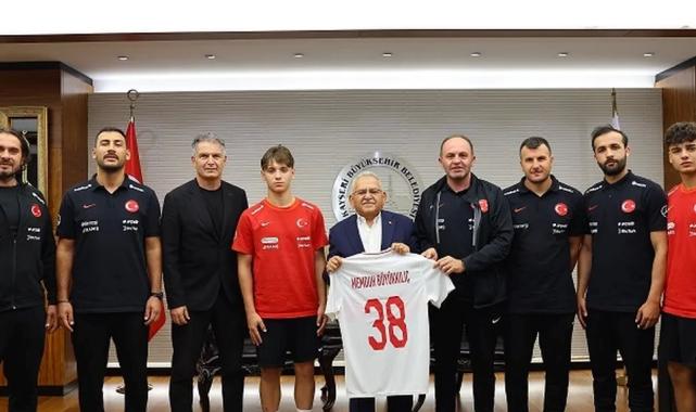 Milli takımdan Büyükkılıç’a ziyaret