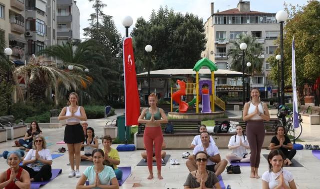 Mudanya Güzelyalı’da yoga ile güne başlandı