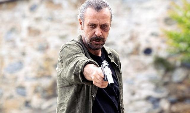 Nejat İşler’in başrolünde yer aldığı üçlemenin son filmi: Meraklı Adamın 10 Günü, 7 Kasım’da Netflix’te