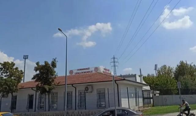 Osmangazi Gençlik Merkezi’nde peyzaj eksiklikleri dikkat çekiyor