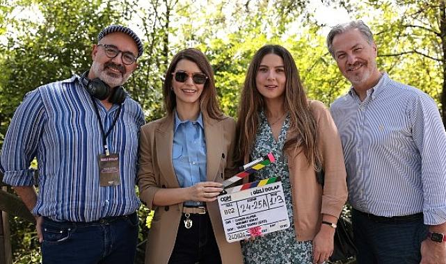 Prime Video, Çekimleri Devam Eden Yeni Yerli Orijinal Film Gizli Dolap’ın Setinden İlk Görseli Paylaştı