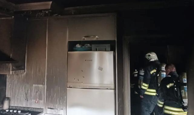 Sivas’ta yangında mahsur kalan kişiyi itfaiye kurtardı