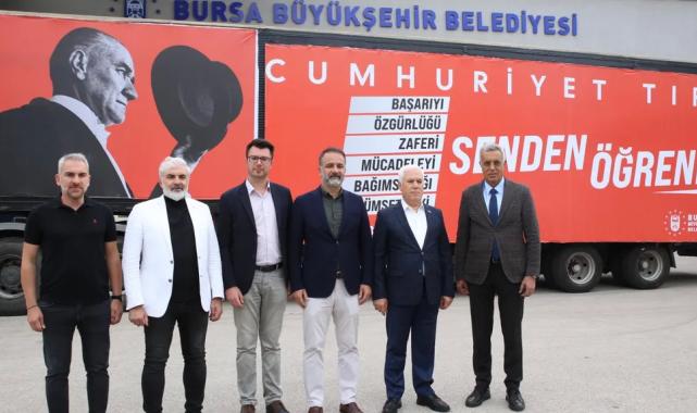 29 Ekim coşkusu Bursa’yı sarıyor