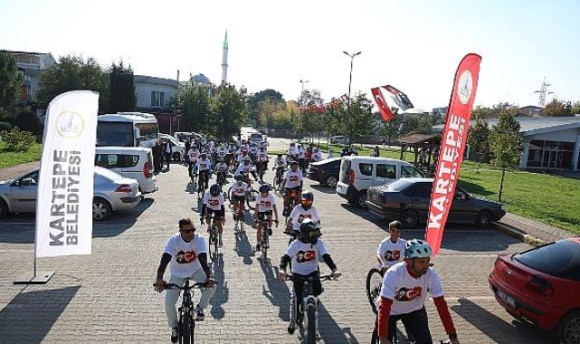 29 Ekim Cumhuriyet Bayramı’nın 101.yılı Kartepe’de düzenlenen etkinliklerle coşku dolu kutlandı.