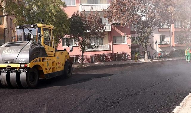6 Ayda 122 Sokakta Tam Kaplama Asfalt Çalışması