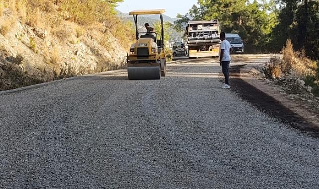 Alanya’da Bayırkozağacı, Güzelbağ ve Katı Atık Tesisi yolu asfaltlandı