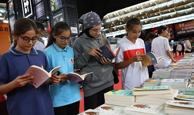 Antalyalılar kitap fuarında buluşuyor